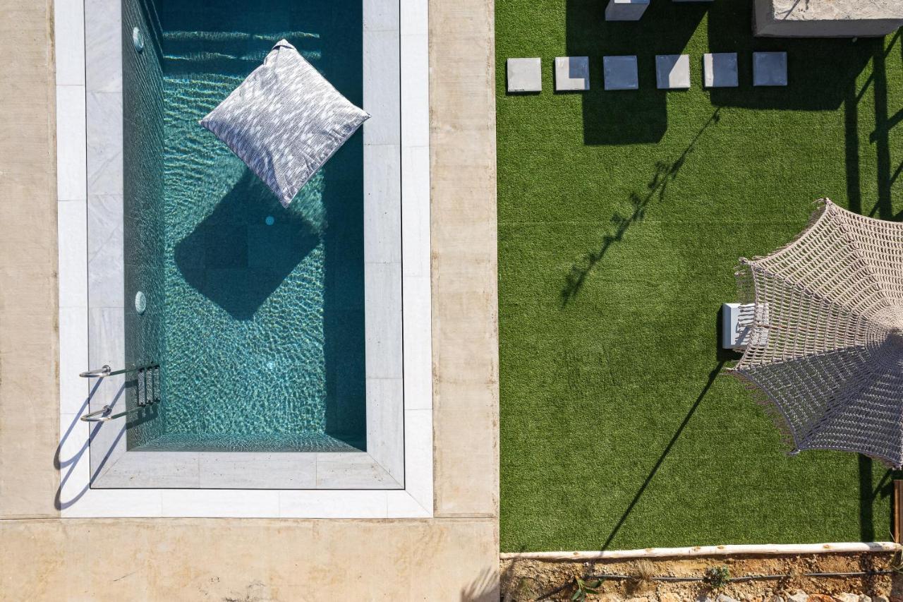 Carob Villas, An Eco-friendly Hideaway Vila *