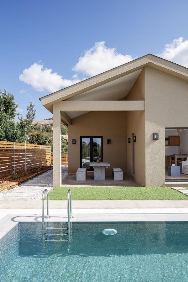 Vila Carob Villas, An Eco-friendly Hideaway *