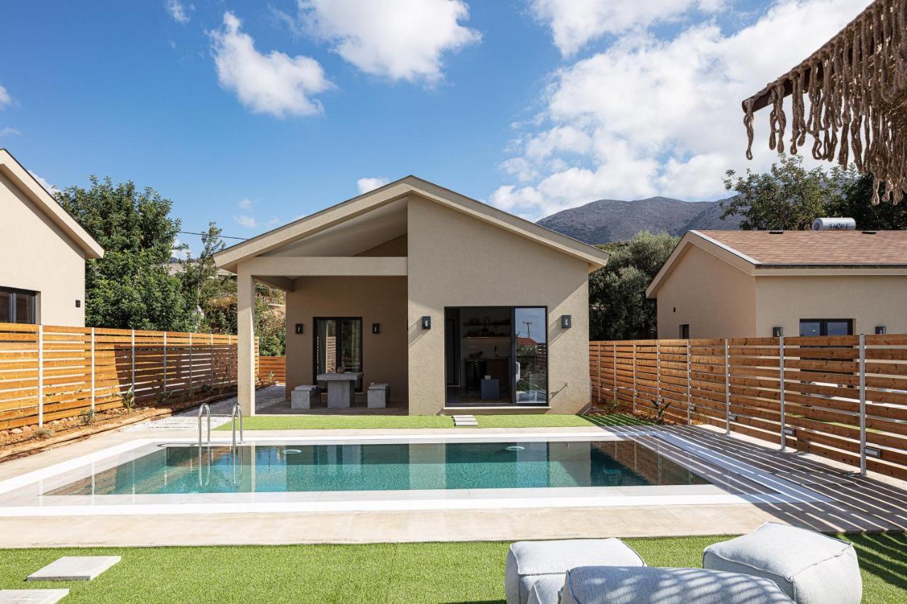 Carob Villas, An Eco-friendly Hideaway Vila