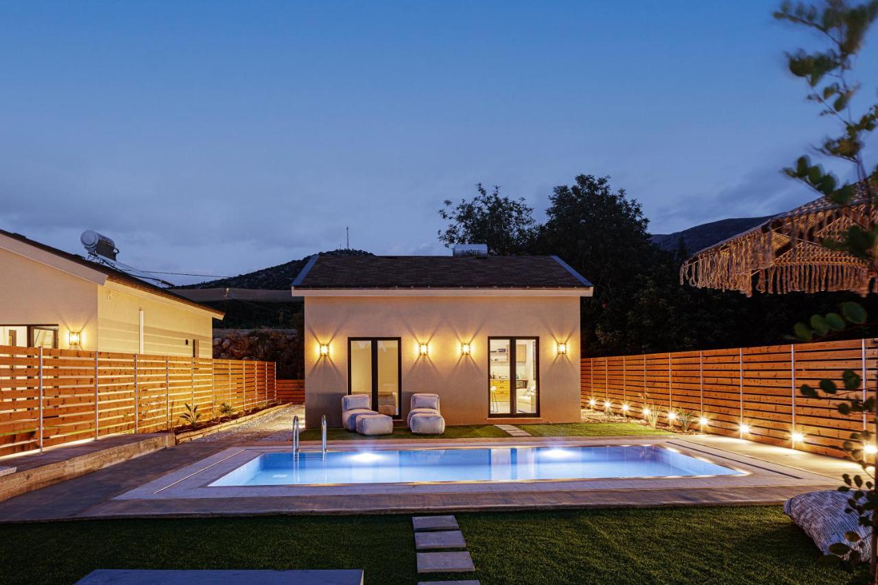 Vila Carob Villas, An Eco-friendly Hideaway Sissi